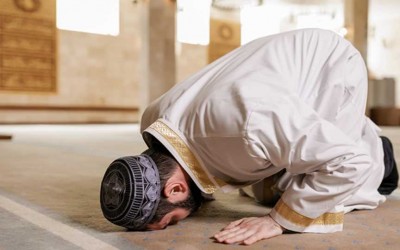 Merenungkan Makna dan Filosofi Shalat Berdasarkan Dalil-Dalil Shahih